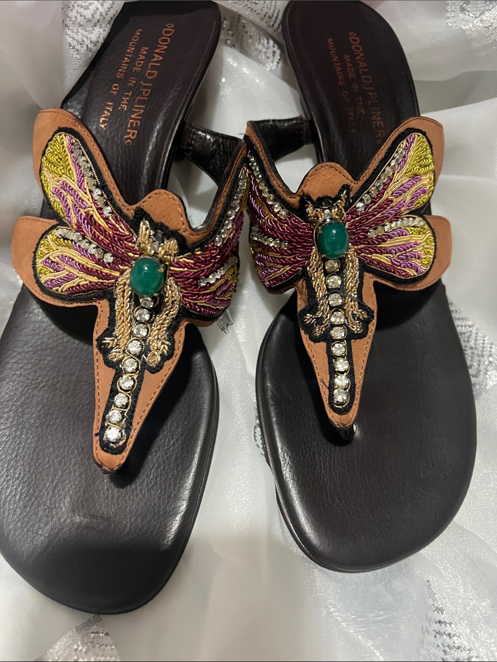Vintage Y2K Donald J Pliner Dragonfly Embellished Thong Sandals Italy